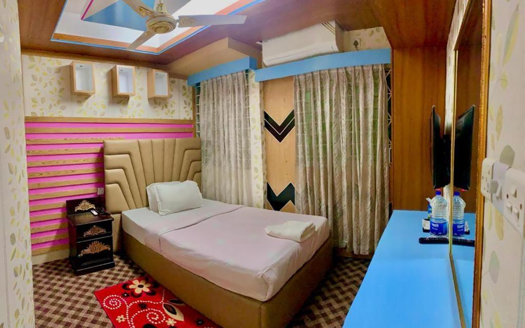 Hotel Blue Bird Dhaka Room photo